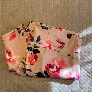 Athleta 7/8 printed leggings size XL